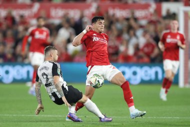 Nottingham Ormanı 'ndan Ramn Sosa, 28 Ağustos 2024' te Nottingham City Ground, Nottingham, Birleşik Krallık 'ta oynanan Carabao Kupası karşılaşmasında Newcastle United' ın Kieran Trippier of Newcastle maçını engelledi.