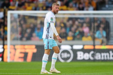 Burnley 'den Joe Worrall Carabao Kupası maçı sırasında Wolverhampton Wanderers, Burnley' e karşı Molineux, Wolverhampton, Birleşik Krallık, 28 Ağustos 2024