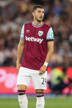 West Ham Cup maçında West Ham United ile Bournemouth maçında 28 Ağustos 2024 'te Londra, İngiltere' deki Londra Stadyumu 'nda Guido Rodrguez karşı karşıya geldi.
