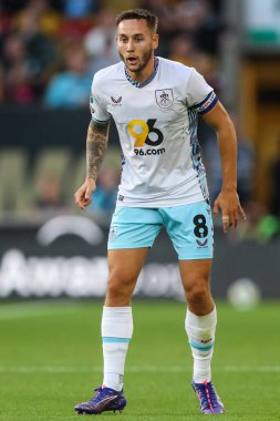Burnley 'den Josh Brownhill Carabao Kupası maçı sırasında Wolverhampton Wanderers, Burnley' e karşı Molineux, Wolverhampton, Birleşik Krallık, 28 Ağustos 2024