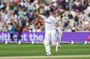 İngiltere 'nin Joe Root' u, İngiltere Erkekler - Sri Lanka 2. Rothesay Deneme Maçı 1. Lords, Londra, Birleşik Krallık, 29 Ağustos 2024 tarihli 1.