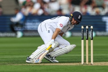 İngiltere 'den Joe Root, İngiltere' ye karşı Sri Lanka 2. Rothesay Deneme Maçı 1. Lords, Londra, Birleşik Krallık 'ta 29 Ağustos 2024' te kırışıklık noktasına ulaştı.