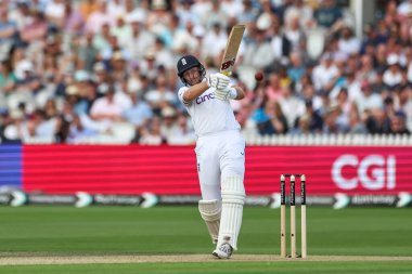 İngiltere 'den Joe Root, İngiltere Erkekler - Sri Lanka 2. Rothesay Test Maçı 1' de Londra, Birleşik Krallık 'ta 29 Ağustos 2024' te 4 puan aldı.