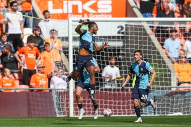 Wycombe Wanderers takımından Garath McCleary, 31 Ağustos 2024 'te Bloomfield Road, Blackpool' da oynanan Blackpool-Wycombe Wanderers maçında 1-0 berabere kalma golünü kutluyor.