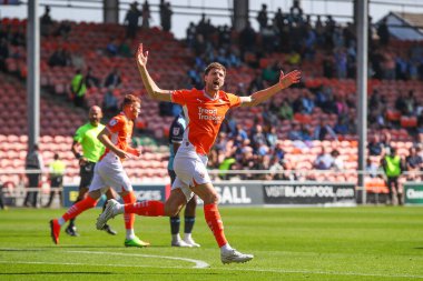 Blackpool 'dan Jake Beesley, 31 Ağustos 2024' te Bloomfield Road, Blackpool, İngiltere 'de oynanan Blackpool-Wycombe Wanderers maçında 2-2' lik galibiyet golünü kutluyor.