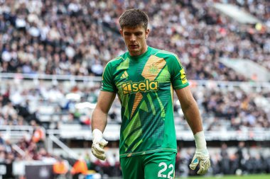 Newcastle United takımından Nick Pope 1 Eylül 2024 'te St. James' s Park, Newcastle 'da Tottenham Hotspur' a karşı oynanan Premier League maçı sırasında