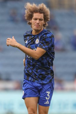 Leicester City 'nin Wout Faes' i Premier League maçında Leicester City, Aston Villa 'ya karşı King Power Stadyumu' nda 31 Ağustos 2024 'te oynanan ısınma maçında