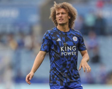 Leicester City 'nin Wout Faes' i Premier League maçında Leicester City, Aston Villa 'ya karşı King Power Stadyumu' nda 31 Ağustos 2024 'te oynanan ısınma maçında