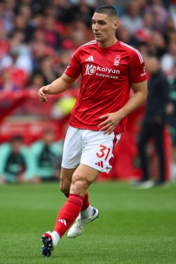 Nottingham Ormanı 'ndan Nikola Milenkovi, Nottingham Forest ile Wolverhampton Wanderers maçı sırasında 31 Ağustos 2024' te İngiltere 'nin Nottingham şehrinde karşı karşıya geldi.