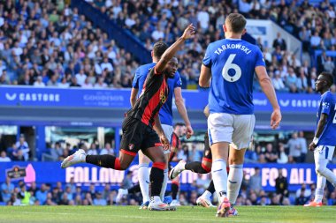 Bournemouth 'dan Antoine Semenyo, İngiltere' nin Liverpool kenti Goodison Park 'ta oynanan Premier League maçında Everton-Bournemouth maçında 2-1 kazanma golünü kutluyor.
