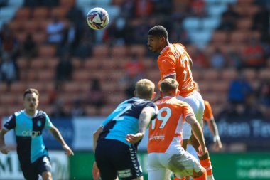 Blackpool takımından Ashley Fletcher 31 Ağustos 2024 'te Bloomfield Road, Blackpool' da oynanan Blackpool-Wycombe Wanderers maçında topu sürüyor.