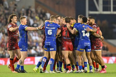 30 Ağustos 2024 'te Leigh Spor Köyü' nde oynanan Betfred Süper Lig 24. Maçı 'nda Leigh Leopards ve Warrington Wolves maçında iki takım kavga ederken sinirler gerildi.