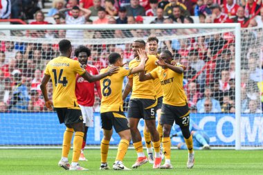 Wolverhampton Wanderers takımından Jean-Ricner Bellegarde, İngiltere 'nin Nottingham şehrinde 31 Ağustos 2024' te oynanan Premier League maçında Nottingham Forest 'a karşı Wolverhampton Wanderers maçında 1-1 kazanma golünü kutluyor.