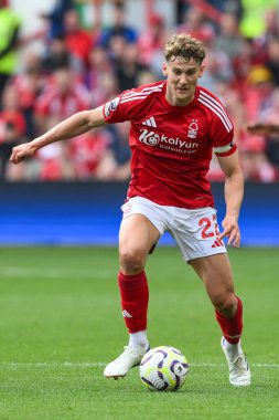 Nottingham Ormanı 'ndan Ryan Yates Premier League maçı sırasında Nottingham Forest, Wolverhampton Wanderers' a karşı 31 Ağustos 2024 'te Nottingham, İngiltere' de oynandı.