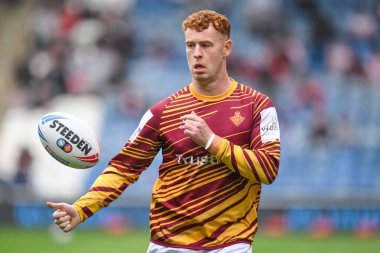 Huddersfield Giants takımının Harvey Livett 'i Betfred Süper Lig 24. Raundu öncesinde John Smith Stadyumu' nda Huddersfield Giants 'a karşı St Helens maçı, 1 Eylül 2024