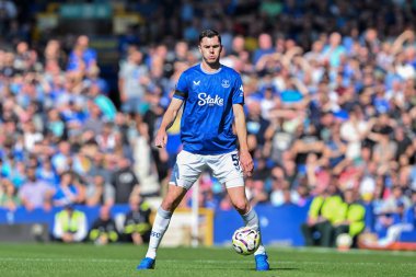 Everton 'dan Michael Keane Premier Lig maçı sırasında Goodison Park, Liverpool, İngiltere' de Everton 'a karşı Bournemouth maçında 31 Ağustos 2024