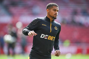 Wolverhampton Wanderers takımından Joo Gomes Premier League karşılaşması öncesinde Nottingham Forest, Wolverhampton Wanderers 'a karşı 31 Ağustos 2024' te İngiltere 'nin Nottingham şehrinde oynanan maçta ısındı.