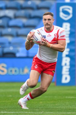 St. Helens takımından Matty Lees, 1 Eylül 2024 'te John Smith' in Stadyumu 'nda oynanan Huddersfield Giants ile St. Helens arasındaki 24.