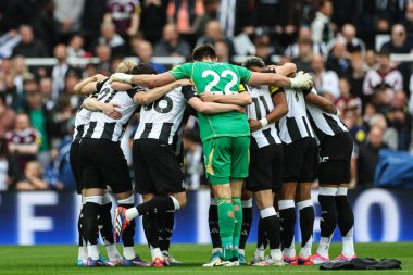 Newcastle United oyuncuları Premier League maçı Newcastle United ile Tottenham Hotspur arasında 1 Eylül 2024 'te St. James' s Park, Newcastle 'da bir araya geldiler.