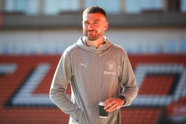 Blackpool 'dan Richard O' Donnell, 31 Ağustos 2024 'te Bloomfield Road, Blackpool' da Blackpool-Wycombe Wanderers maçında Sky Bet 1 'in önüne geçti.
