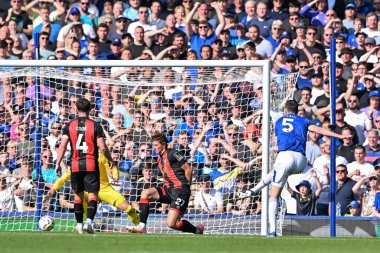 Everton 'dan Michael Keane Premier League maçında Everton' a karşı Goodison Park, Liverpool, İngiltere 'de 31 Ağustos 2024' te oynanan Everton maçında 1-0 Everton 'a gol attı.