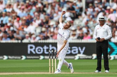 Olly Stone of England delivers the ball during the England v Sri Lanka 2nd Rothesay Test Match Day 2 at Lords, London, United Kingdom, 30th August 2024 clipart