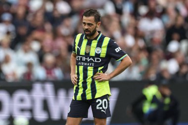 Manchester City 'den Bernardo Silva Premier Lig maçı sırasında West Ham United Manchester City' ye karşı Londra Stadyumu, Londra, İngiltere, 31 Ağustos 2024