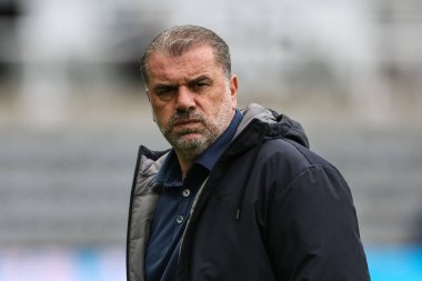 Tottenham Hotspur 'un Ange Postecoglou teknik direktörü, 1 Eylül 2024' te St. James 's Park, Newcastle, İngiltere' de oynanan Premier League maçı Newcastle United ile Tottenham Hotspur maçının önünde geldi.
