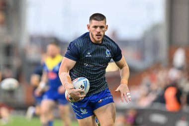 Warrington Wolves 'tan Danny Walker, 30 Ağustos 2024' te Leigh Spor Köyü 'nde oynanan 24. Betfred Süper Lig karşılaşması öncesinde ısınıyor.