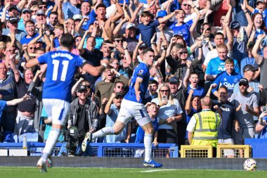 Everton 'dan Michael Keane, İngiltere' nin Liverpool kenti Goodison Park 'ta oynanan Premier League maçında Everton ile Bournemouth arasındaki maçı 1-0 kazanma hedefini kutluyor.