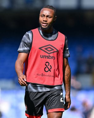 Bournemouth takımından Antoine Semenyo, İngiltere 'nin Liverpool kenti Goodison Park' ta oynanan Everton-Bournemouth Premier League maçı öncesinde ısınıyor.