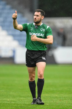 Hakem Aaron Moore, Betfred Süper Lig 24. Raundunda Huddersfield Giants ile St Helens maçında John Smith Stadyumu, Huddersfield, Birleşik Krallık, 1 Eylül 2024
