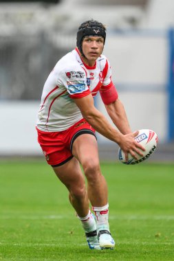 St. Helens takımından Jonny Lomax, 1 Eylül 2024 'te John Smith' in Stadyumu 'nda oynanan Huddersfield Giants ile St Helens arasındaki 24.