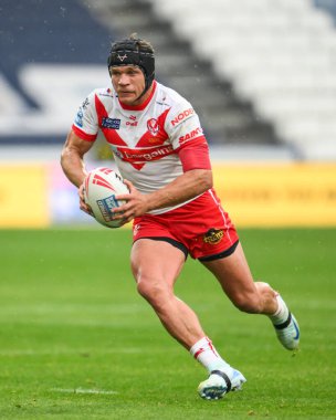 St. Helens takımından Jonny Lomax, 1 Eylül 2024 'te John Smith' in Stadyumu 'nda oynanan Huddersfield Giants ile St Helens arasındaki 24.