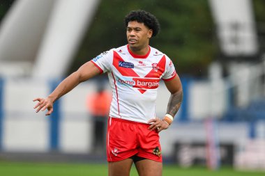 St. Helens takımından Waqa Blake 24. Betfred Süper Lig karşılaşmasında Huddersfield Giants, John Smith Stadyumu, Huddersfield, İngiltere 1 Eylül 2024 'te St Helens' e karşı.