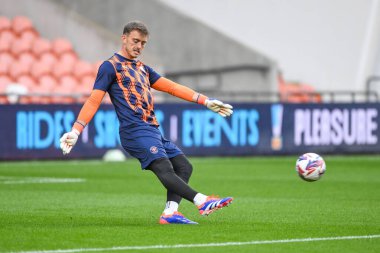 Blackpool 'dan Harry Tyrer Bristol Street Motors Kupası öncesi ısınma maçında Blackpool Crewe Alexandra' ya karşı Bloomfield Road, Blackpool, İngiltere, 3 Eylül 2024