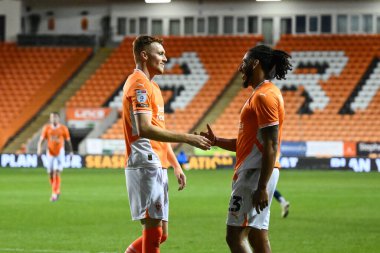 Blackpool 'dan Sonny Carey, Bristol Street Motors Kupası' nda Blackpool-Crewe Alexandra maçında 3-0 kazanma hedefini kutluyor.