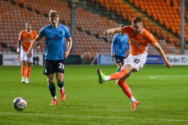 Blackpool 'dan Sonny Carey Bristol Street Motors Kupası' nda Blackpool 'a karşı Crewe Alexandra maçında 3-0 berabere kaldı. Bloomfield Road, Blackpool, İngiltere, 3 Eylül 2024