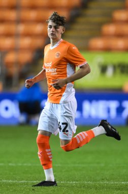 Blackpool 'dan Spencer Knight Bristol Street Motors Kupası' nda Blackpool, Crewe Alexandra 'ya karşı Bloomfield Road, Blackpool' da 3 Eylül 2024 'te oynanan karşılaşma sırasında