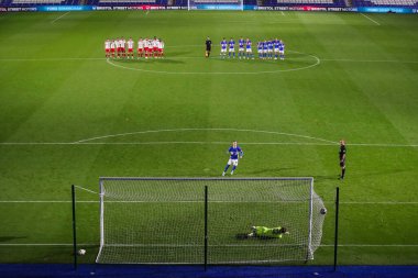 Birmingham City 'den Jay Stansfield, 3 Eylül 2024' te Birmingham City, St. Andrew 's @ Knighthead Park, Birmingham, İngiltere' de oynanan Bristol Street Motors Kupası karşılaşmasında penaltı atışında penaltısını kaydetti.