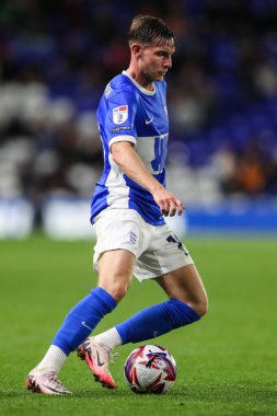 Birmingham City 'den Taylor Gardner-Hickman, 3 Eylül 2024' te Birmingham City, St. Andrew 's @ Knighthead Park, Birmingham, Birleşik Krallık' ta oynanan Birmingham City-Walsall maçında topla ilerliyor.