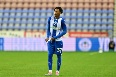 Wigan Athletic takımından Maleace Asamoah Bristol Street Motors Kupası karşılaşmasında Wigan Athletic Morecambe 'ye karşı DW Stadyumu, Wigan, İngiltere, 3 Eylül 2024