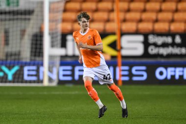 Blackpool 'dan Spencer Knight Bristol Street Motors Kupası' nda Blackpool, Crewe Alexandra 'ya karşı Bloomfield Road, Blackpool' da 3 Eylül 2024 'te oynanan karşılaşma sırasında