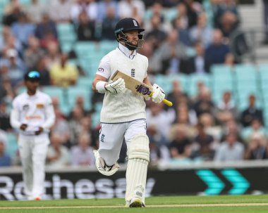 İngiltere 'den Ben Duckett, 3. Rothesay Deneme Maçı' nda 1. Gün İngiltere - Sri Lanka maçında 6 Eylül 2024 'te Kia Oval, Londra' da bir koşu yaptı.