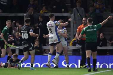 Leeds Rhinos takımından Alfie Edgell, Betfred Süper Lig 25. Raundda Leeds Rhinos 'a karşı Hull FC karşılaşmasını 6 Eylül 2024' te Headingley Stadyumu 'nda kutluyor.