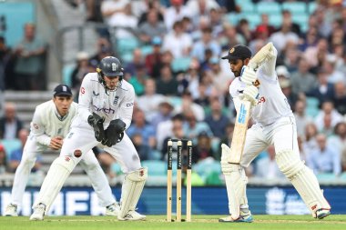 Sri Lanka 'dan Dhananjaya de Silva 2 koşu yaptı ve Sri Lanka 2. Rothesay Test Maçı' nda 200 koşu yaptı. 2. İngiltere - Sri Lanka maçı Kia Oval, Londra, Birleşik Krallık, 7 Eylül 2024