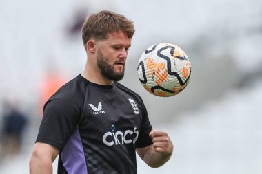 İngiltere 'den Ben Duckett, 3. Rothesay Test Maçı' nda futbol oynuyor. 3. İngiltere - Sri Lanka maçı 8 Eylül 2024 'te Londra, Kia Oval' da.