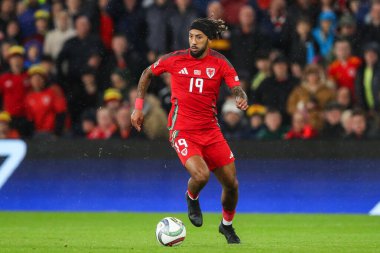 Galler 'den Sorba Thomas, 6 Eylül 2024' te Cardiff City Stadyumu 'nda oynanan UEFA Uluslar Ligi - 4. Lig - Galler - Türkiye maçı sırasında topa vuruyor.