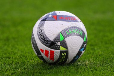 Maç topu UEFA Uluslar Ligi - B-Grubu 4 - Galler-Türkiye maçı öncesinde Cardiff City Stadyumu, İngiltere, 6 Eylül 2024 tarihinde oynanmıştır.