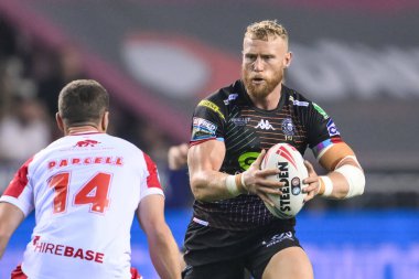 Wigan Warriors takımından Luke Thompson, 6 Eylül 2024 'te İngiltere' nin Wigan kentinde oynanan The Brick Community Stadyumu 'nda oynanan 25.